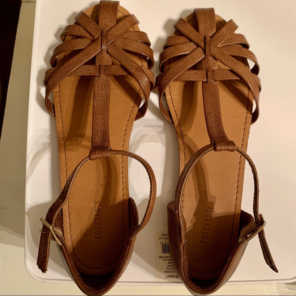 Forever 21 Tan Sandals Size 8